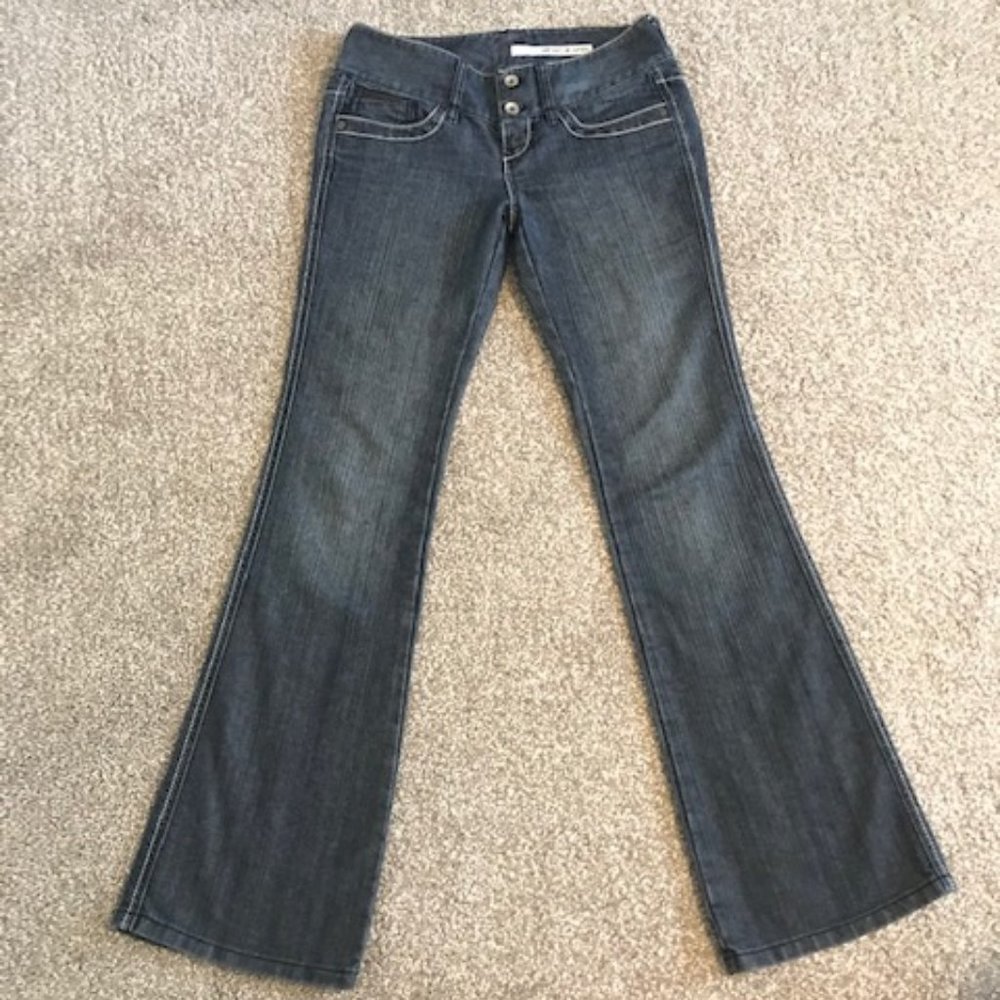 DKNY Jeans
